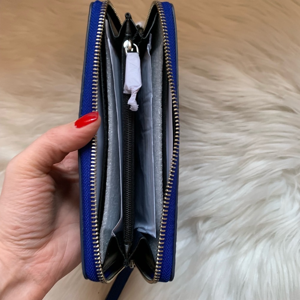 New! MARC JACOBS Leather Zip Around Wallet - Picture 5 of 7